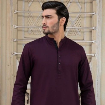 Muslim man in maroon kurta representing male profiles for Islamic matrimonial services